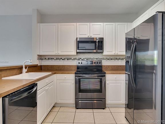 2nd image of 3333 NW 29th Ct