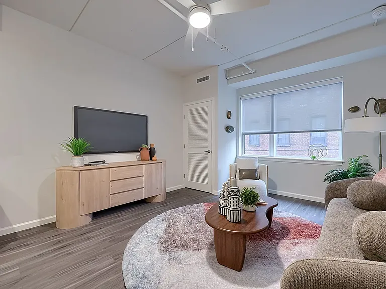 Gallery 118 — Photo 14