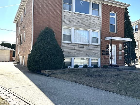 3rd image of 8063 W Churchill Ave
