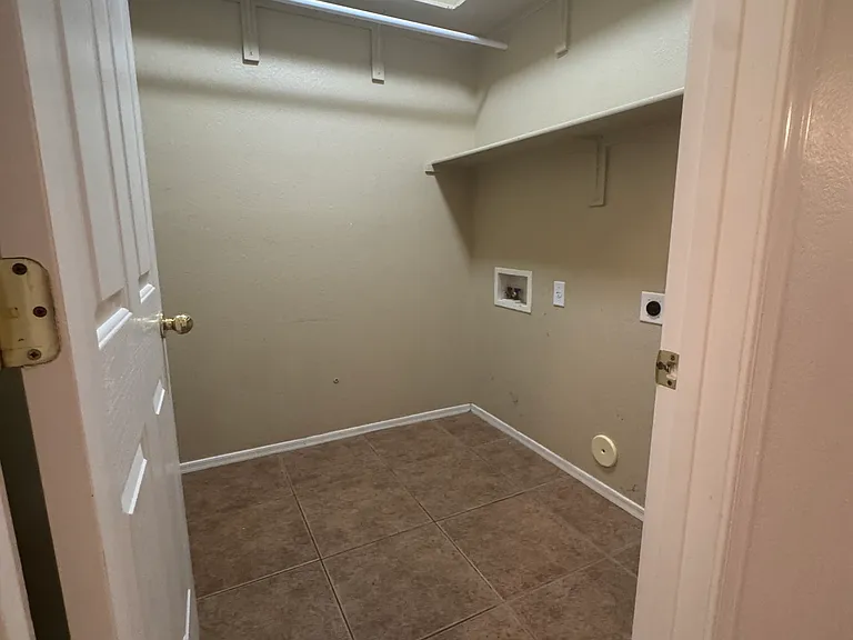 3424 E Vernon St — Photo 11