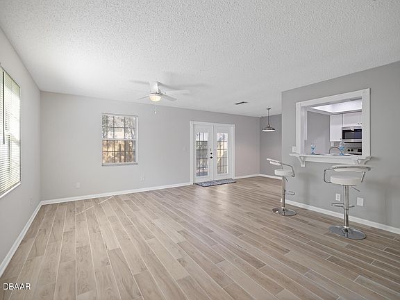 3rd image of 102 Tomoka Meadows Blvd