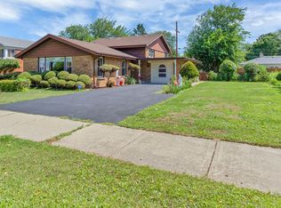 7057 N Cicero Ave, Lincolnwood, IL