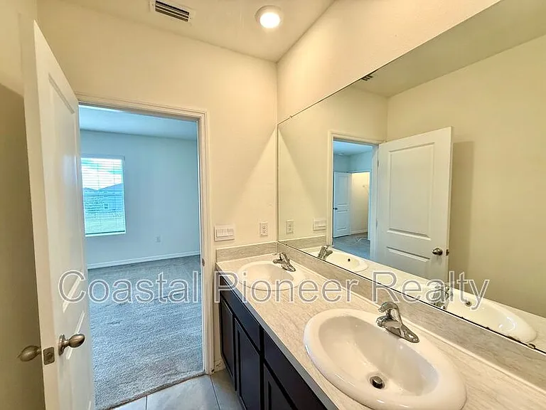 32794 Pez Landing Ln — Photo 20