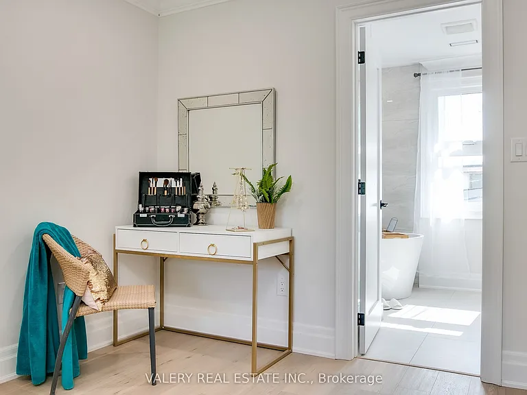 30 Morgan Ave #1 — Photo 13
