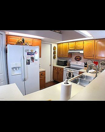 3rd image of 7710 Leesburg Dr S