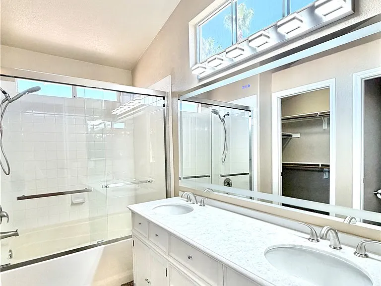 10087 Yellow Canary Ave — Photo 22