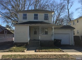 10 Anderson Ave, Bergenfield, NJ 07621