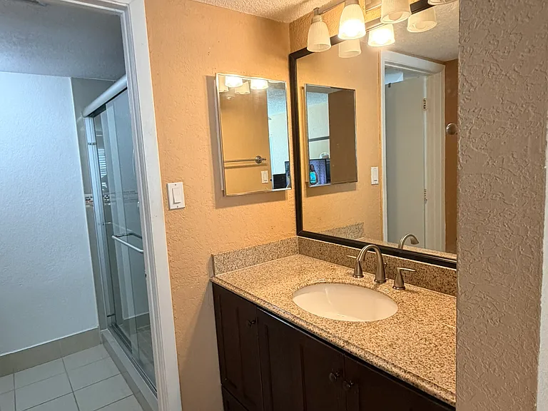 721 SW 113th Ave #721 — Photo 9
