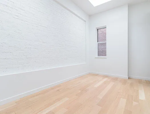 Rented by Bold New York | media 13