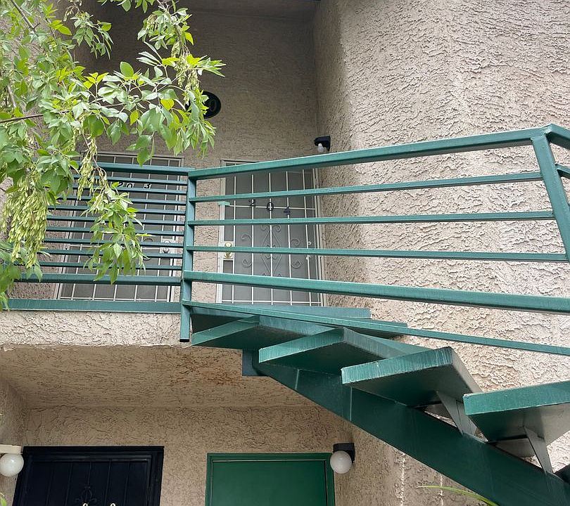 1st image of 540 Elm Dr Unit 204