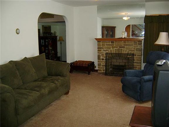 2nd image of 2624 E Park St