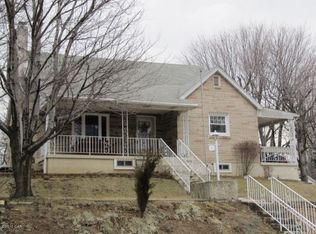 823 Lafayette Ave, Palmerton, PA 18071