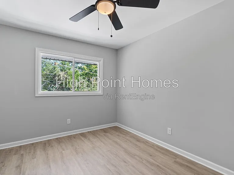 400 Gallery Ln #D4 — Photo 15