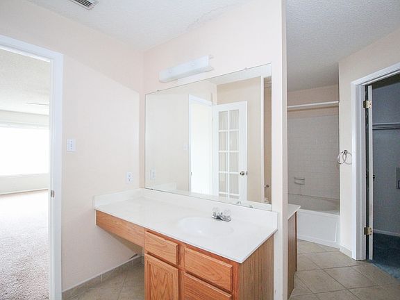 5th image of 11053 Kimes Park Dr