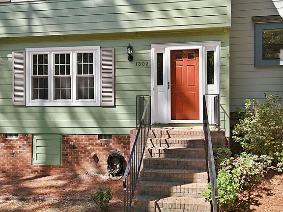 2nd image of 1302 Springlawn Ct