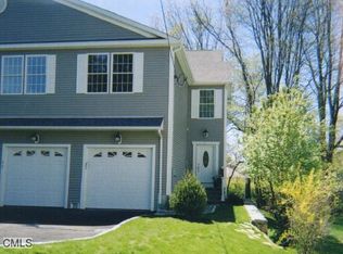 95 Sawyer Rd, Fairfield, CT 06480