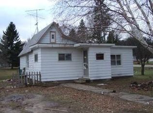 8101 Davis St, Central Lake, MI 49622