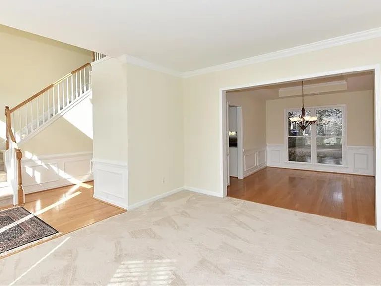 2515 Spring Grove Ct — Photo 4