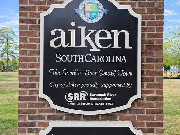 4th image of 433 Whiskey Rd