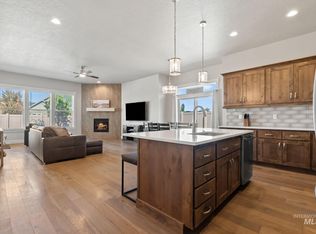 752 E Bouquet Ct, Kuna, ID 83634