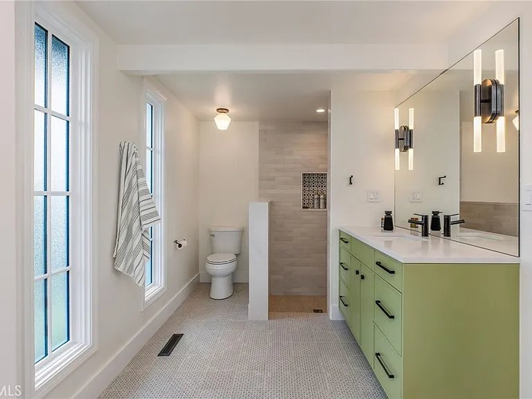 3007 Harbor View Dr — Photo 34