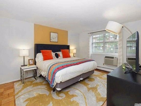 3rd image of 63 Lamplighter Ln APT 3