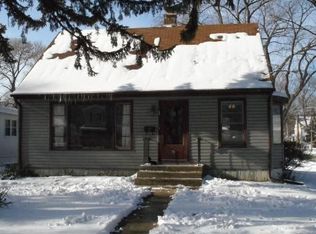 38 N Addison Rd, Villa Park, IL 60181