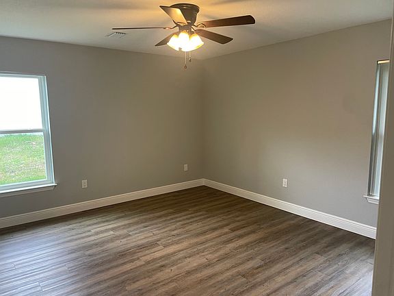 4th image of 9301 N Travis Dr