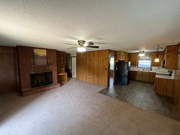 370 Farmbrooke Ln — Photo 44