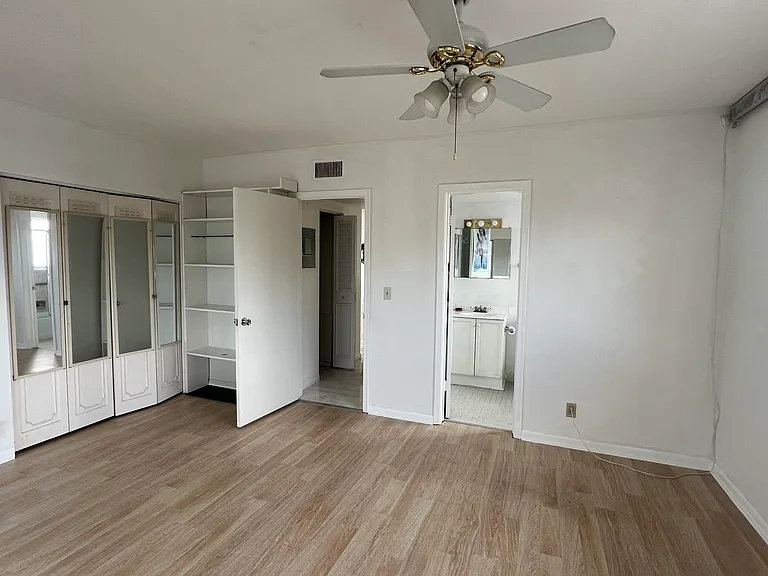 2840 Cynthia Ln #207 — Photo 15