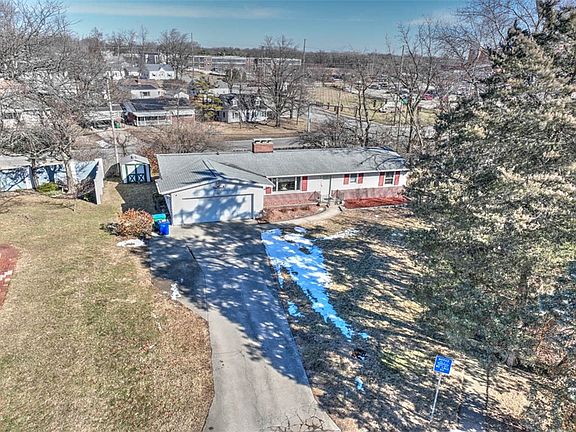 2nd image of 246 Southmoreland Pl