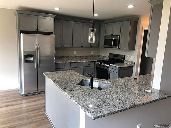 3rd image of 13347 Whispering Pines Ct