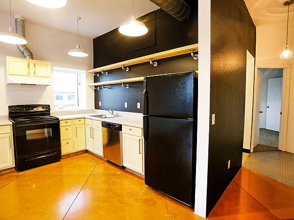 2nd image of 5238 S Tacoma Way APT 1