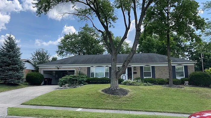3 bed, 2.0 bath, 1588 sqft, $2,000 — Photo 1