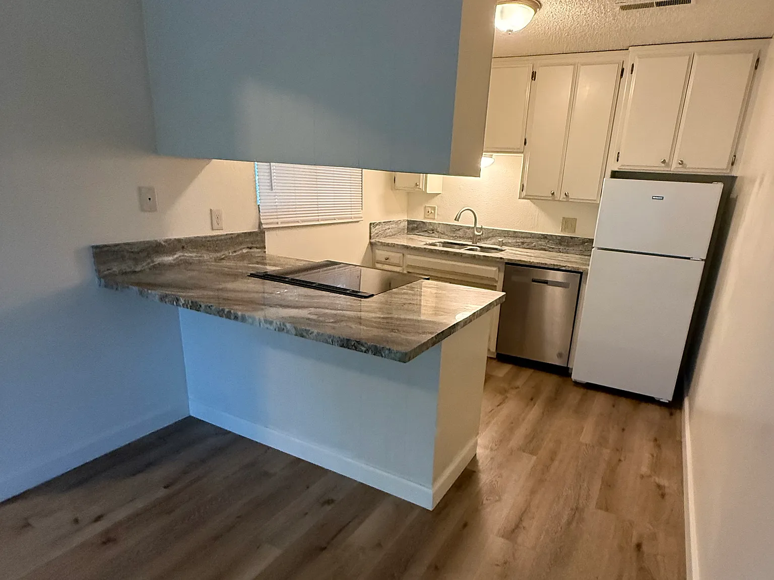 297 E 9th Street — Photo 3