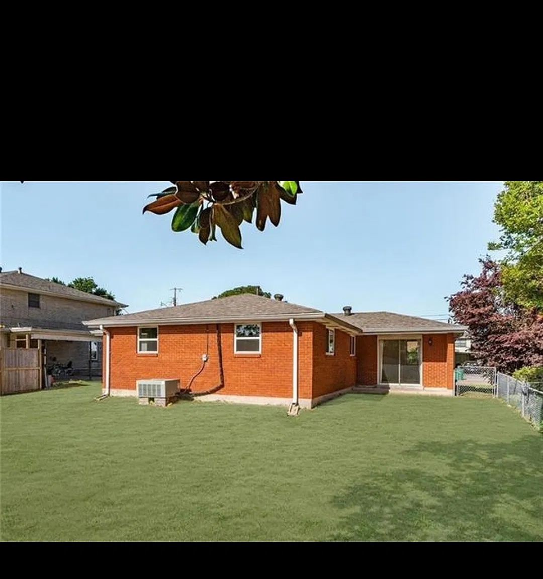 3 bed, 1.5 bath, 1350 sqft, $1,850 — Photo 2