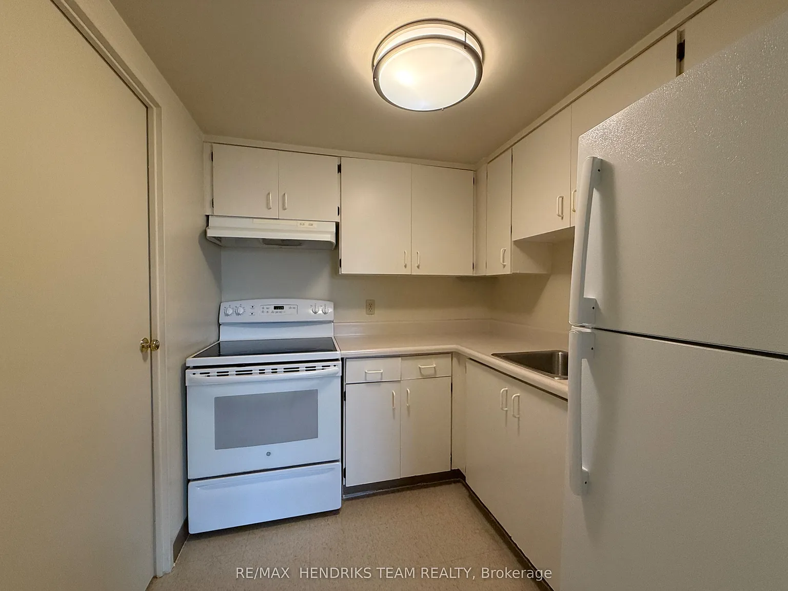 2 bed, $1,595 — Photo 2