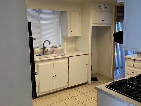 5th image of 907 Bourn Dr Spc 42