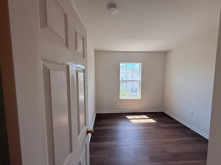 739 Centre St — Photo 16