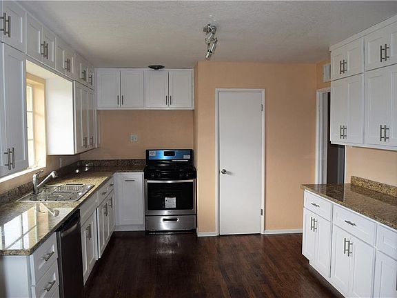 3rd image of 3730 Hamilton Ave