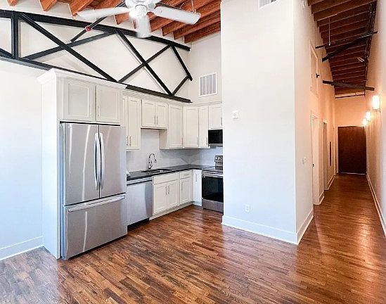 2nd image of 1201 N Central St #204