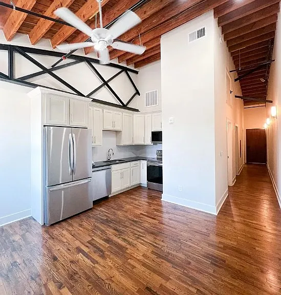 1201 N Central St — Photo 10