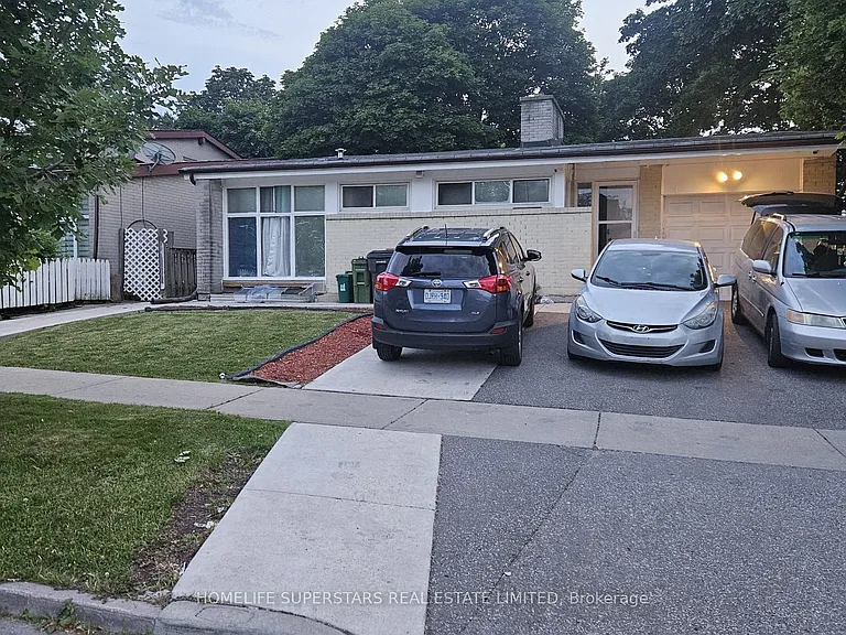 Masseygrove Cres N — Photo 2