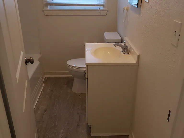 107 State St — Photo 6