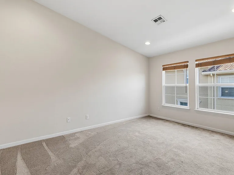 536 Adeline Ave — Photo 11