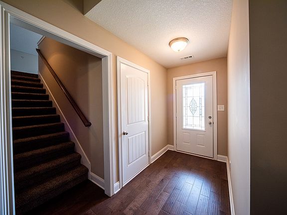 3rd image of 1033 Charles Thomas Dr