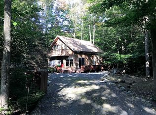 218 Rhodora Ln, Pocono Pines, PA 18350