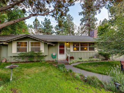 1231 NE Bear Creek Rd, Bend, OR, 97701