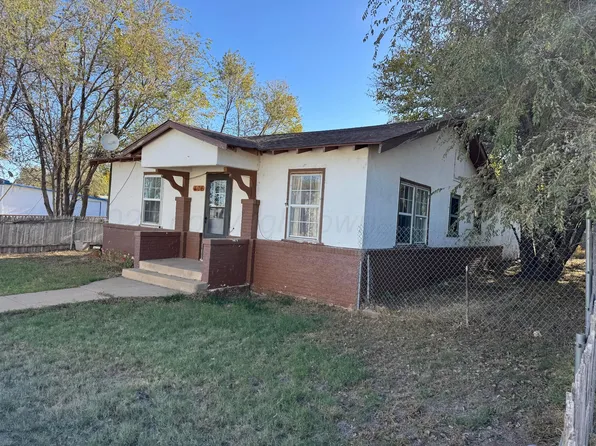 406 E 2nd St, Clarendon, TX 79226