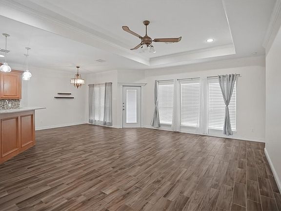 4th image of 7166 Lake Placid Dr